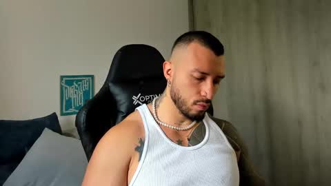 DAVE MAX online show from November 9, 2025, 3:10 pm