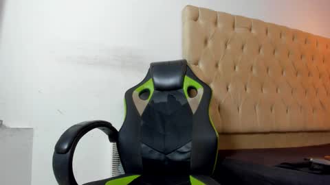 Snapshot of dave_skinnycum420 chatting on October 25, 2025, 7:49 am dave online show from October 25, 2025, 7:49 am