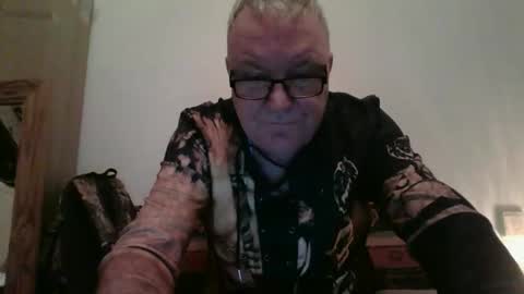 Snapshot of daveh33967 chatting on March 9, 2026, 7:29 pm Dave online show from March 9, 2026, 7:29 pm