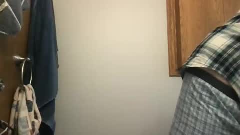 Snapshot of davesoup chatting on December 19, 2025, 6:37 pm davesoup online show from December 19, 2025, 6:37 pm