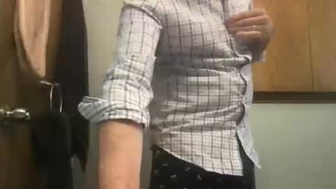 Snapshot of davesoup chatting on February 27, 2026, 9:04 pm davesoup online show from February 27, 2026, 9:04 pm