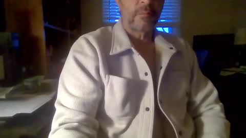 Snapshot of davethebooky chatting on December 17, 2024, 1:16 pm Dave online show from December 17, 2024, 1:16 pm