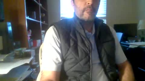 Snapshot of davethebooky chatting on December 17, 2024, 6:31 pm Dave online show from December 17, 2024, 6:31 pm