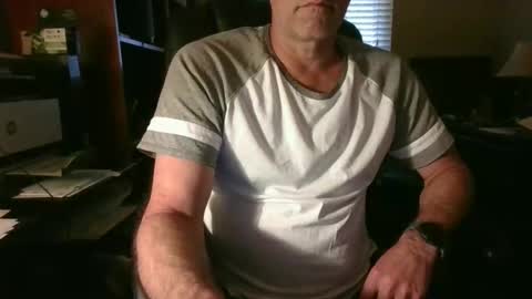 Snapshot of davethebooky chatting on February 19, 2026, 6:37 pm Dave online show from February 19, 2026, 6:37 pm