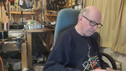 Snapshot of david89853 chatting on February 22, 2026, 12:12 am David online show from February 22, 2026, 12:12 am