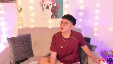 Snapshot of david_and_friend chatting on February 1, 2026, 2:37 pm david_and_friend online show from February 1, 2026, 2:37 pm