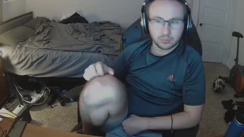 Snapshot of david_novabear chatting on December 2, 2024, 1:58 am David online show from December 2, 2024, 1:58 am