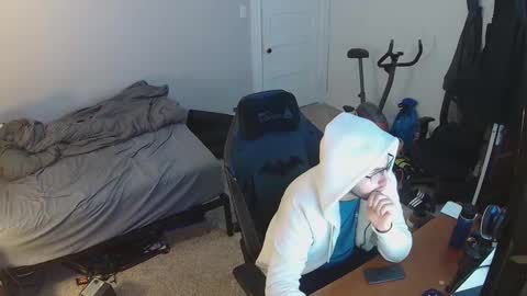 Snapshot of david_novabear chatting on December 7, 2024, 9:00 pm David online show from December 7, 2024, 9:00 pm