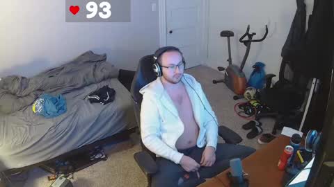 Snapshot of david_novabear chatting on December 8, 2024, 12:07 am David online show from December 8, 2024, 12:07 am