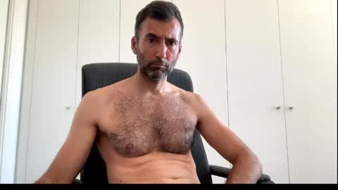 Snapshot of david_spanish chatting on May 25, 2026, 9:04 am David Cock online show from May 25, 2026, 9:04 am