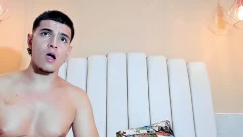 david_victoriaa online show from January 8, 2025, 6:20 pm