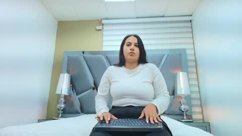 Snapshot of david_victoriaa chatting on April 8, 2026, 12:49 pm david_victoriaa online show from April 8, 2026, 12:49 pm