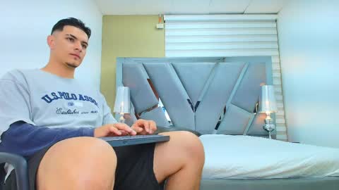 Snapshot of david_victoriaa chatting on April 11, 2026, 1:04 pm david_victoriaa online show from April 11, 2026, 1:04 pm