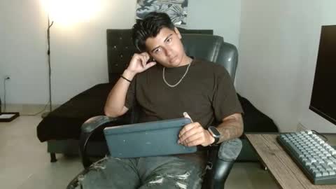 Snapshot of davidbless chatting on February 23, 2026, 12:19 am David Bless online show from February 23, 2026, 12:19 am