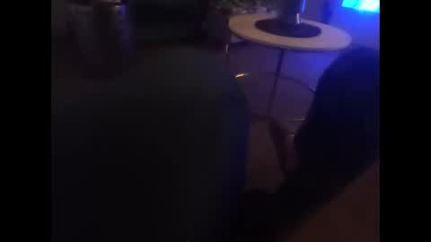 davidf75 online show from December 14, 2025, 8:09 am