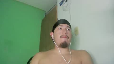 Snapshot of davidlasecuela chatting on February 10, 2026, 5:00 am DavidSkinny online show from February 10, 2026, 5:00 am