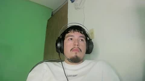 Snapshot of davidlasecuela chatting on February 20, 2026, 2:52 am DavidSkinny online show from February 20, 2026, 2:52 am