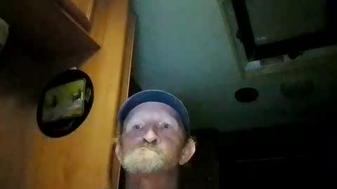 Snapshot of davidlennyd517399 chatting on February 19, 2025, 10:45 am David Doyle online show from February 19, 2025, 10:45 am