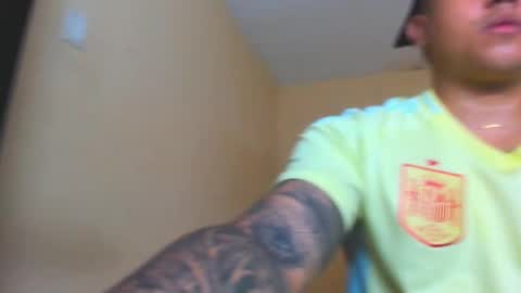 Lennon online show from November 9, 2025, 10:52 pm