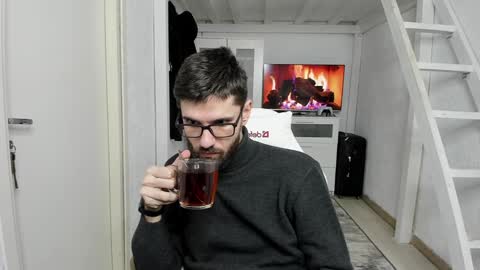 Snapshot of davidnowak chatting on January 29, 2025, 10:37 am David online show from January 29, 2025, 10:37 am