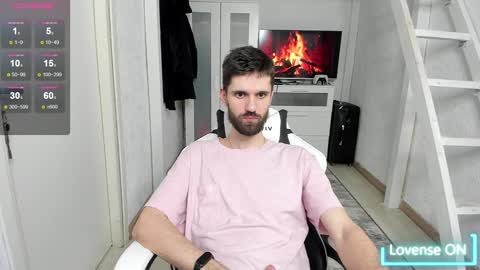 Snapshot of davidnowak chatting on February 4, 2025, 9:20 pm David online show from February 4, 2025, 9:20 pm