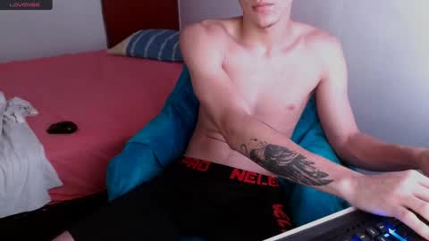 Snapshot of davidsalazar33 chatting on March 8, 2025, 2:23 am davidsalazar33 online show from March 8, 2025, 2:23 am