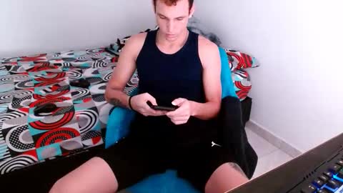 davidsalazar33 online show from October 22, 2025, 9:47 pm