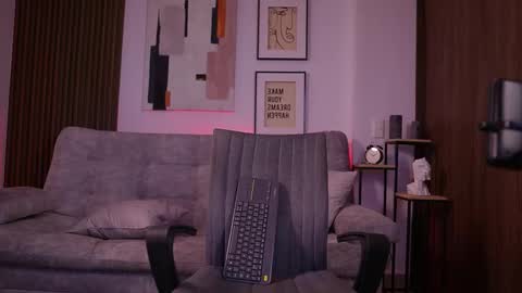 Snapshot of davies_brown chatting on February 1, 2026, 8:29 pm Davies brown schedule 12pm to 5pm col time online show from February 1, 2026, 8:29 pm