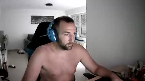 Snapshot of daviid420 chatting on July 8, 2026, 1:04 pm daviid420 online show from July 8, 2026, 1:04 pm
