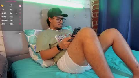 Snapshot of daviidevans chatting on December 18, 2025, 2:23 pm David Evans online show from December 18, 2025, 2:23 pm