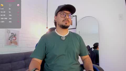 Snapshot of daviidevans chatting on December 20, 2025, 4:41 am David Evans online show from December 20, 2025, 4:41 am