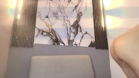 Snapshot of davin_01 chatting on December 16, 2025, 12:10 pm DAVID online show from December 16, 2025, 12:10 pm