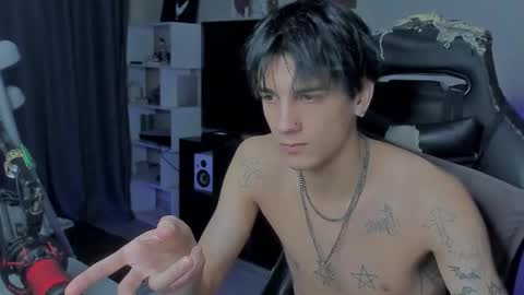 davis online show from October 12, 2025, 8:30 pm