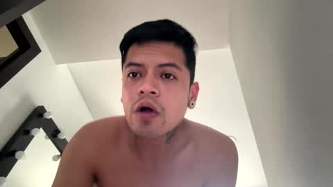 Snapshot of davmacrux chatting on February 22, 2026, 9:46 pm davmacrux online show from February 22, 2026, 9:46 pm