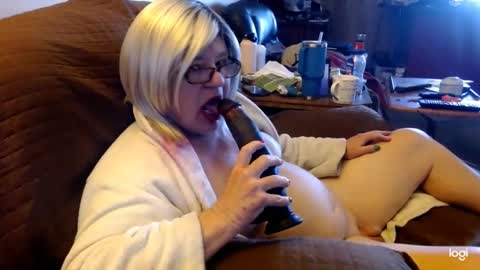 dawndoesall online show from March 1, 2025, 11:15 pm