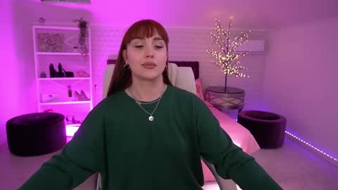 Snapshot of dawngwin chatting on May 4, 2026, 12:23 pm DawnGwin Sasha online show from May 4, 2026, 12:23 pm