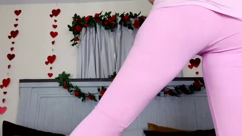 Snapshot of dawnwillow chatting on April 10, 2026, 8:46 pm Dawn Willow online show from April 10, 2026, 8:46 pm
