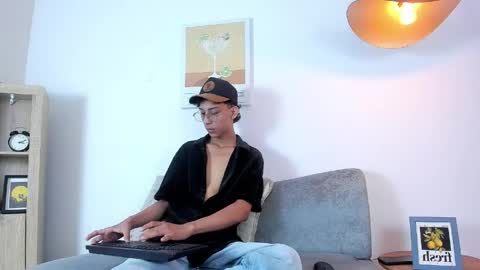 Snapshot of dax_blaze chatting on April 19, 2026, 12:37 pm Dax online show from April 19, 2026, 12:37 pm