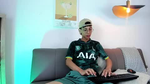 Snapshot of dax_blaze chatting on May 8, 2026, 1:05 pm Dax online show from May 8, 2026, 1:05 pm