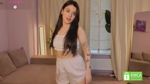 Snapshot of day_one_darling chatting on October 29, 2025, 4:59 am day_one_darling online show from October 29, 2025, 4:59 am