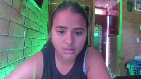 Snapshot of dayanasuarez17 chatting on April 15, 2026, 7:58 pm PAULA wh online show from April 15, 2026, 7:58 pm