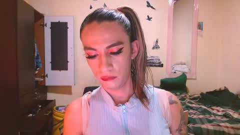 dayanna_01_ online show from May 16, 2026, 7:45 pm
