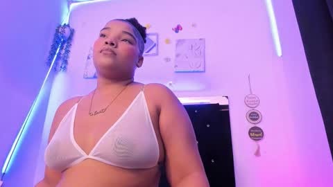 Snapshot of dayanroux chatting on October 20, 2025, 12:27 pm dayanroux online show from October 20, 2025, 12:27 pm