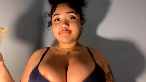 dayqueen1 online show from June 3, 2026, 11:35 am