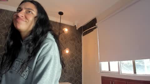 DAYRA ANGELS online show from November 10, 2025, 5:12 pm