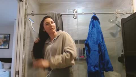 Snapshot of dazeydo chatting on November 12, 2025, 9:58 pm Dazey online show from November 12, 2025, 9:58 pm