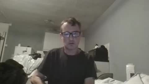 Dazzill online show from November 27, 2025, 10:12 pm