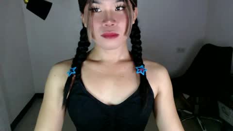dazzzlingcarol online show from June 29, 2026, 10:15 am