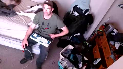 Snapshot of dbfroge chatting on February 22, 2026, 6:46 am dbfroge online show from February 22, 2026, 6:46 am