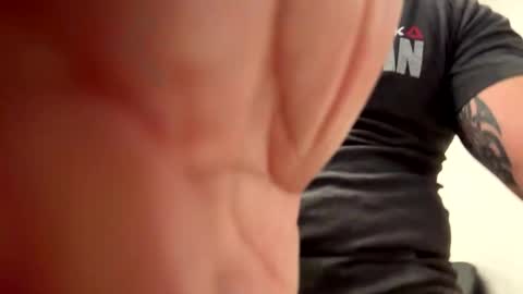 dblum75 online show from January 6, 2026, 11:58 am